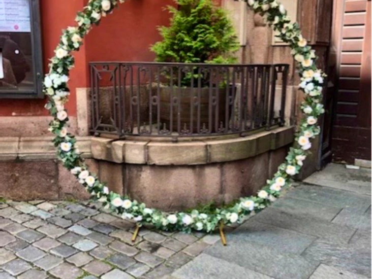 Blomsterbåge