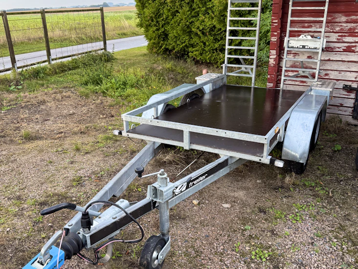 Maskinsläp totalvikt 2100kg