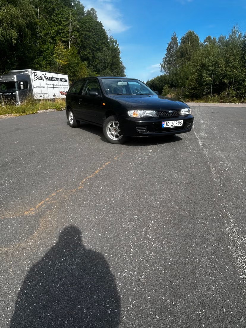 Nissan almera s