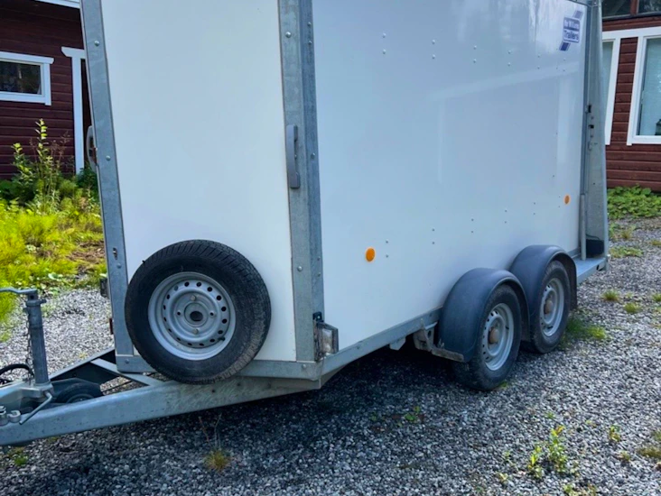 Skaphenger med lem og dører