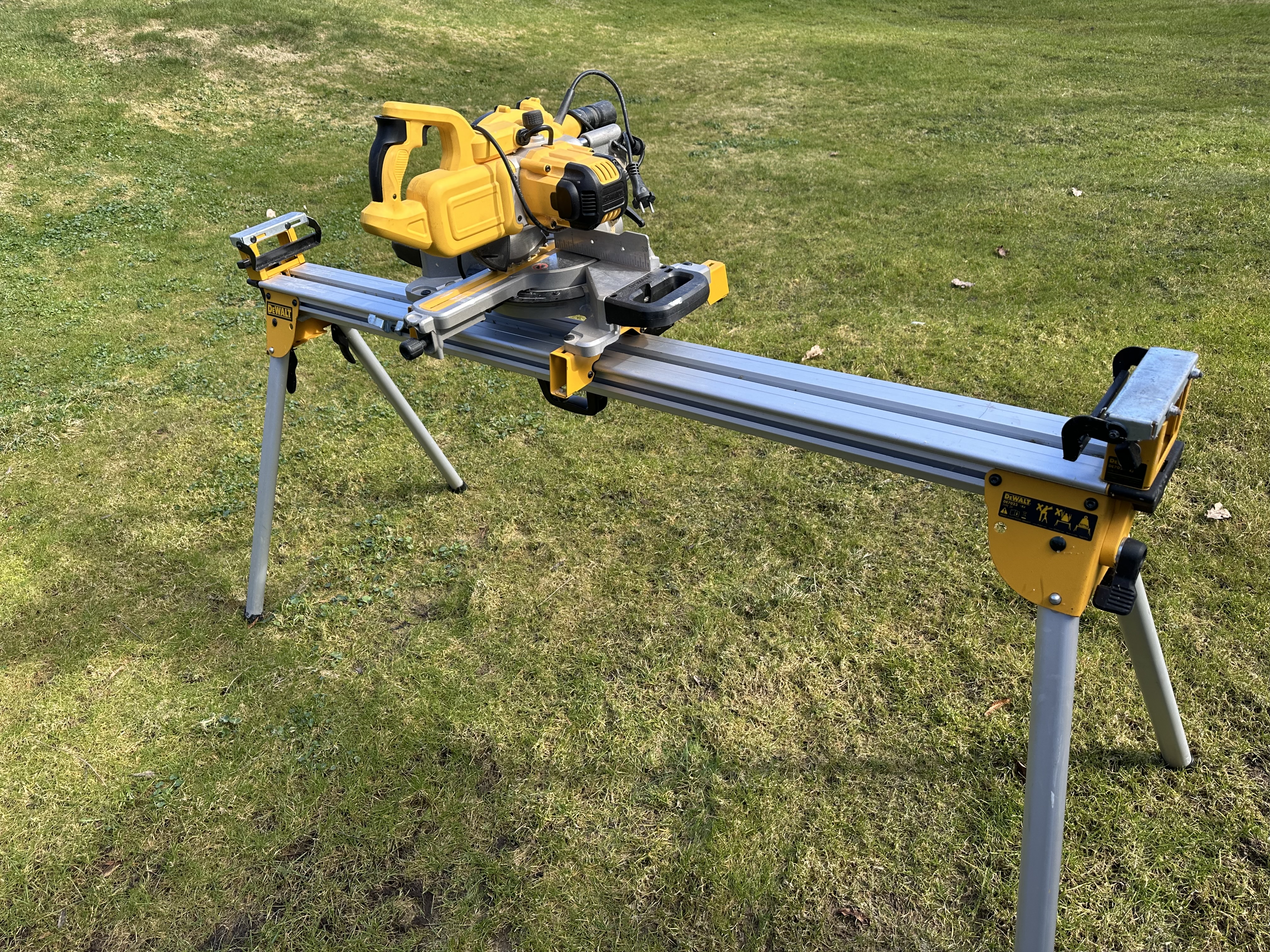 Dewalt kap o gersåg med stativ