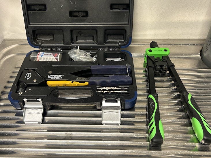 Popniitti työkalut (vetoniitti)