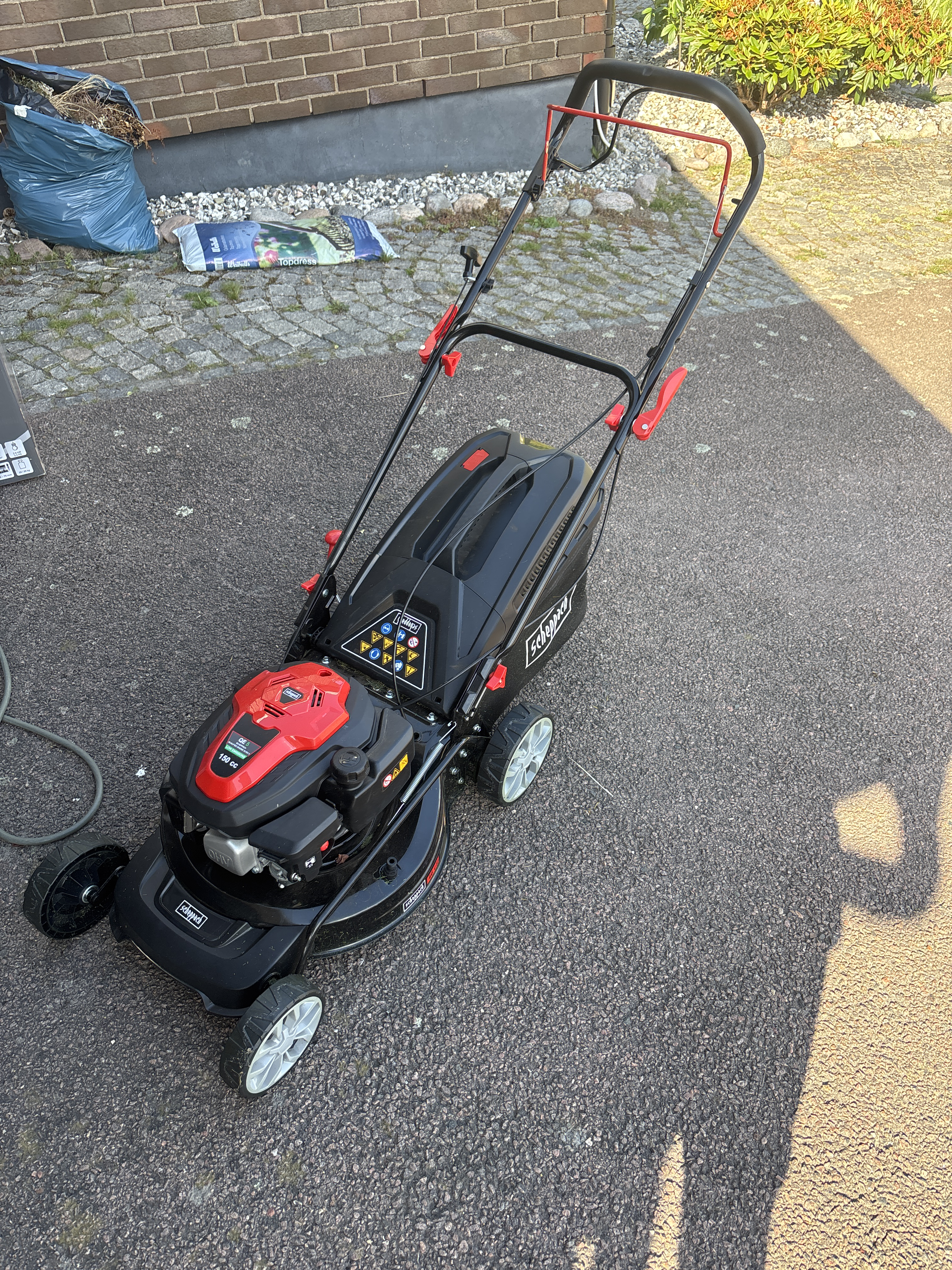 Scheppach gräsklippare 150 cc med uppsamlare