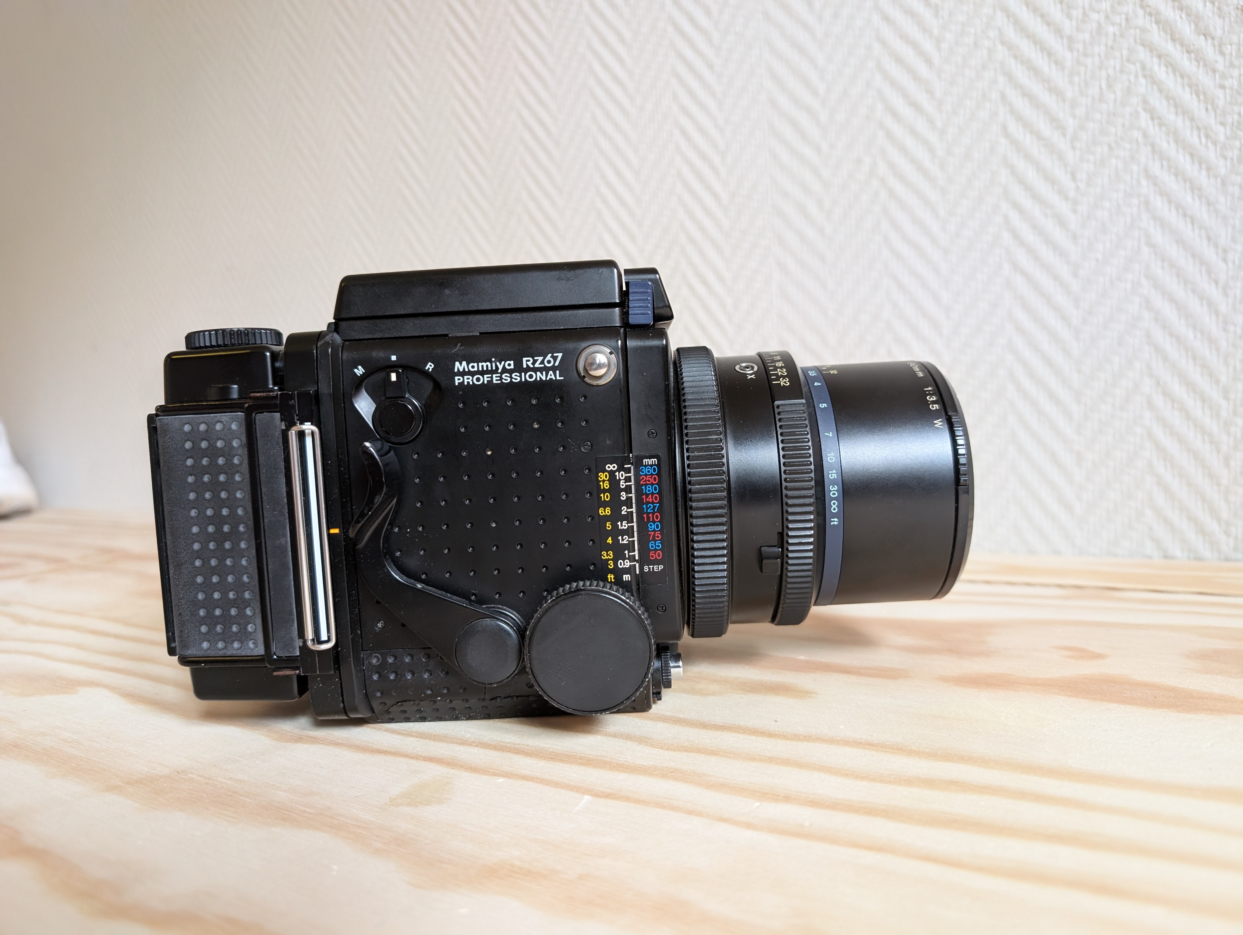 Mamiya rz67 professional med sekor z 90mm f/3.5 w och 120-bakstycke