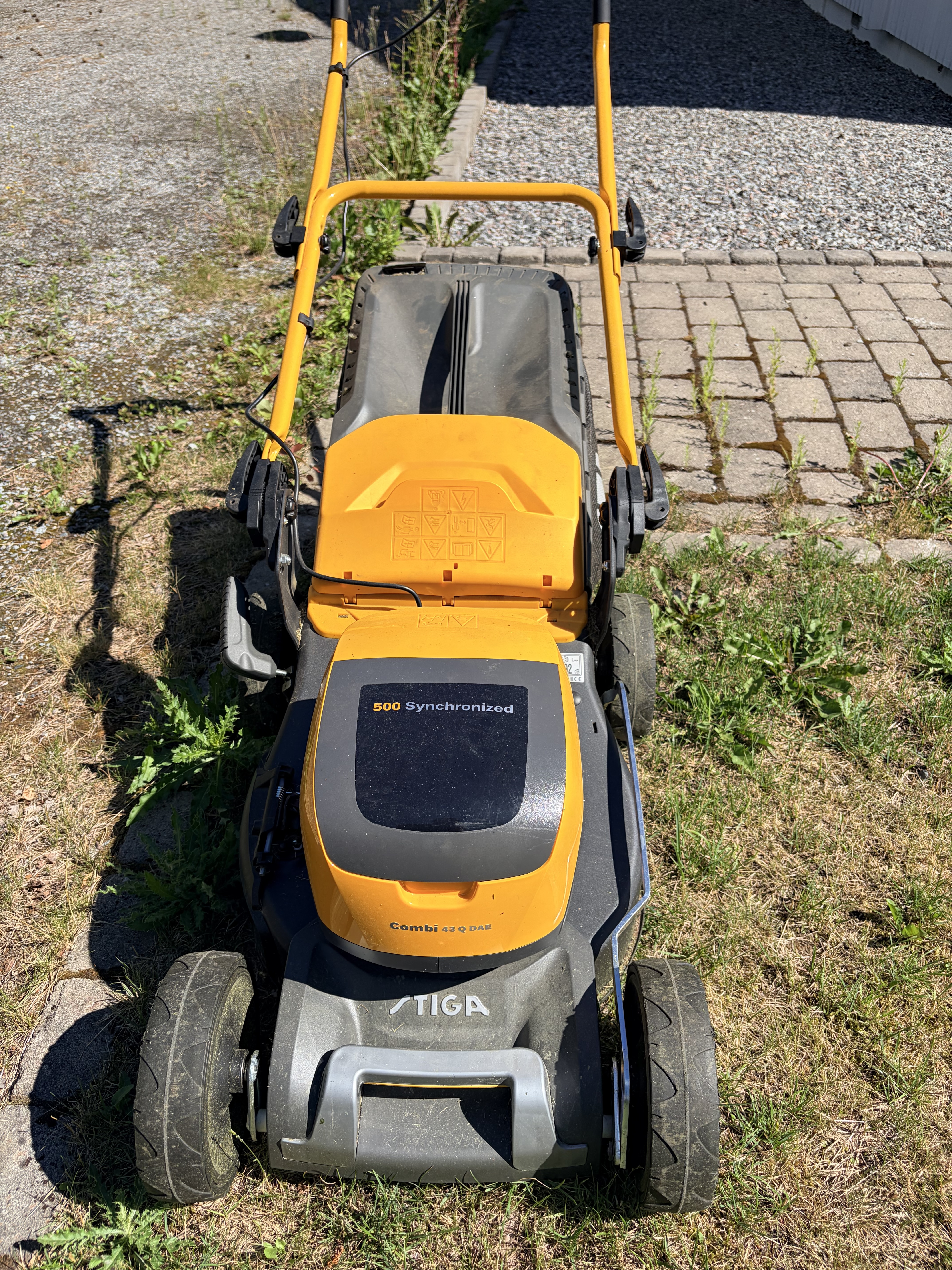 Batteridriven gräsklippare – stiga combi 43 q dae
