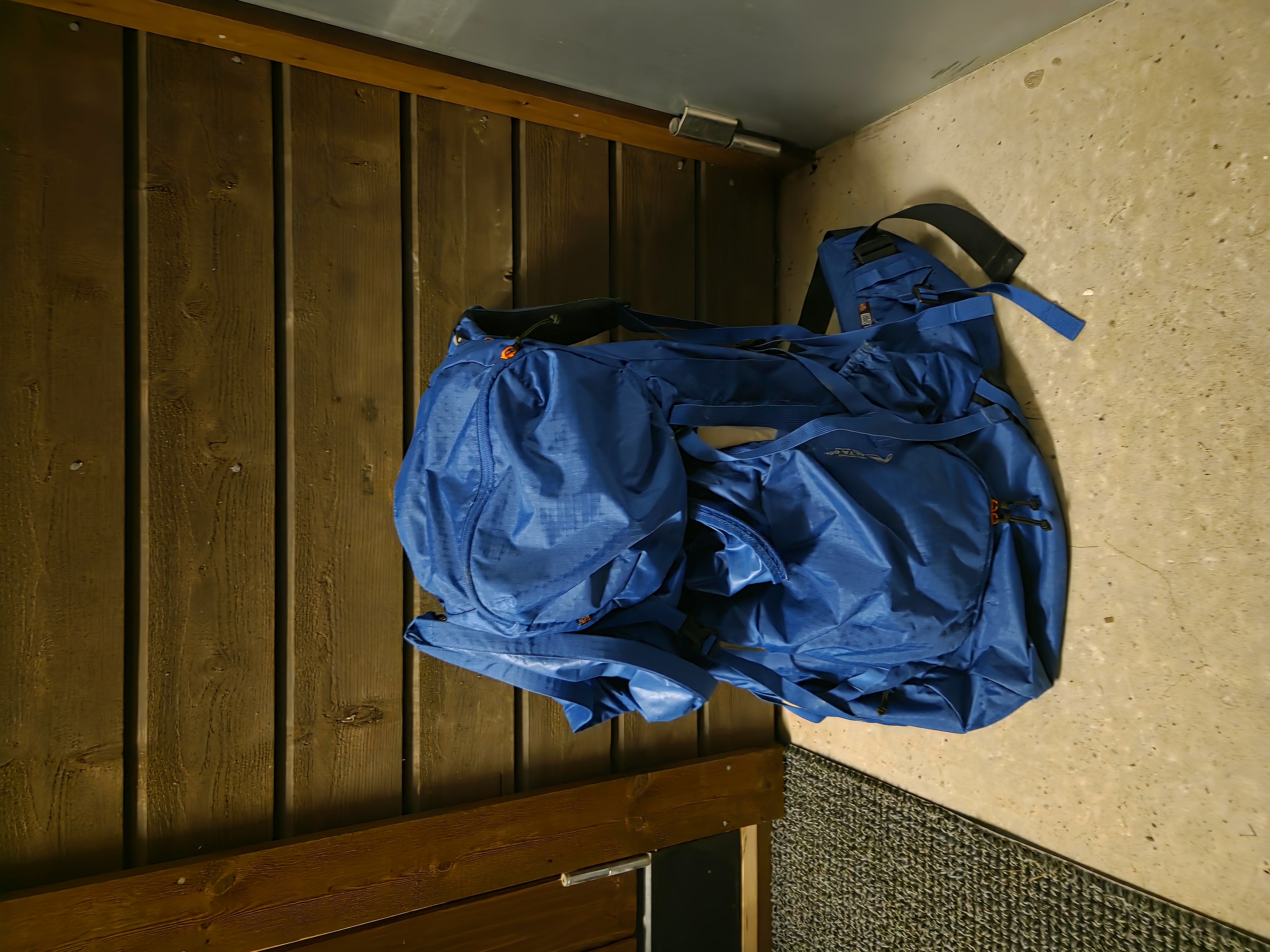 Stor tursekk til dame, 65 l