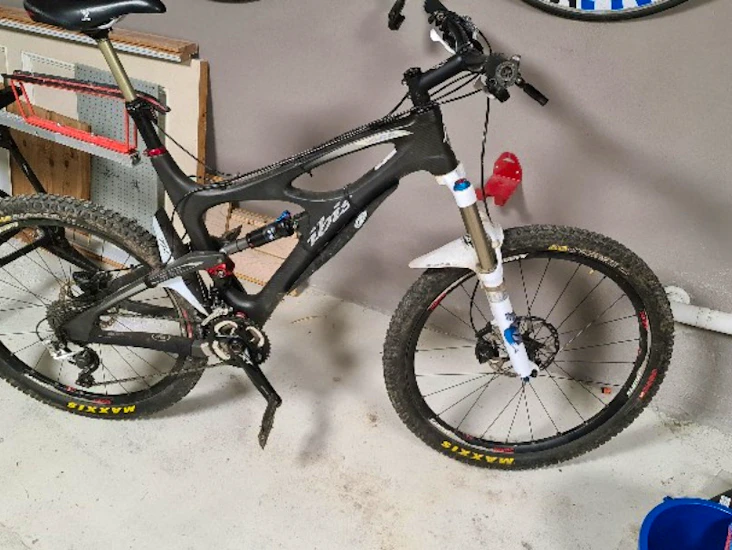 Ibis mojo sl large fulldempet karbonsykkel