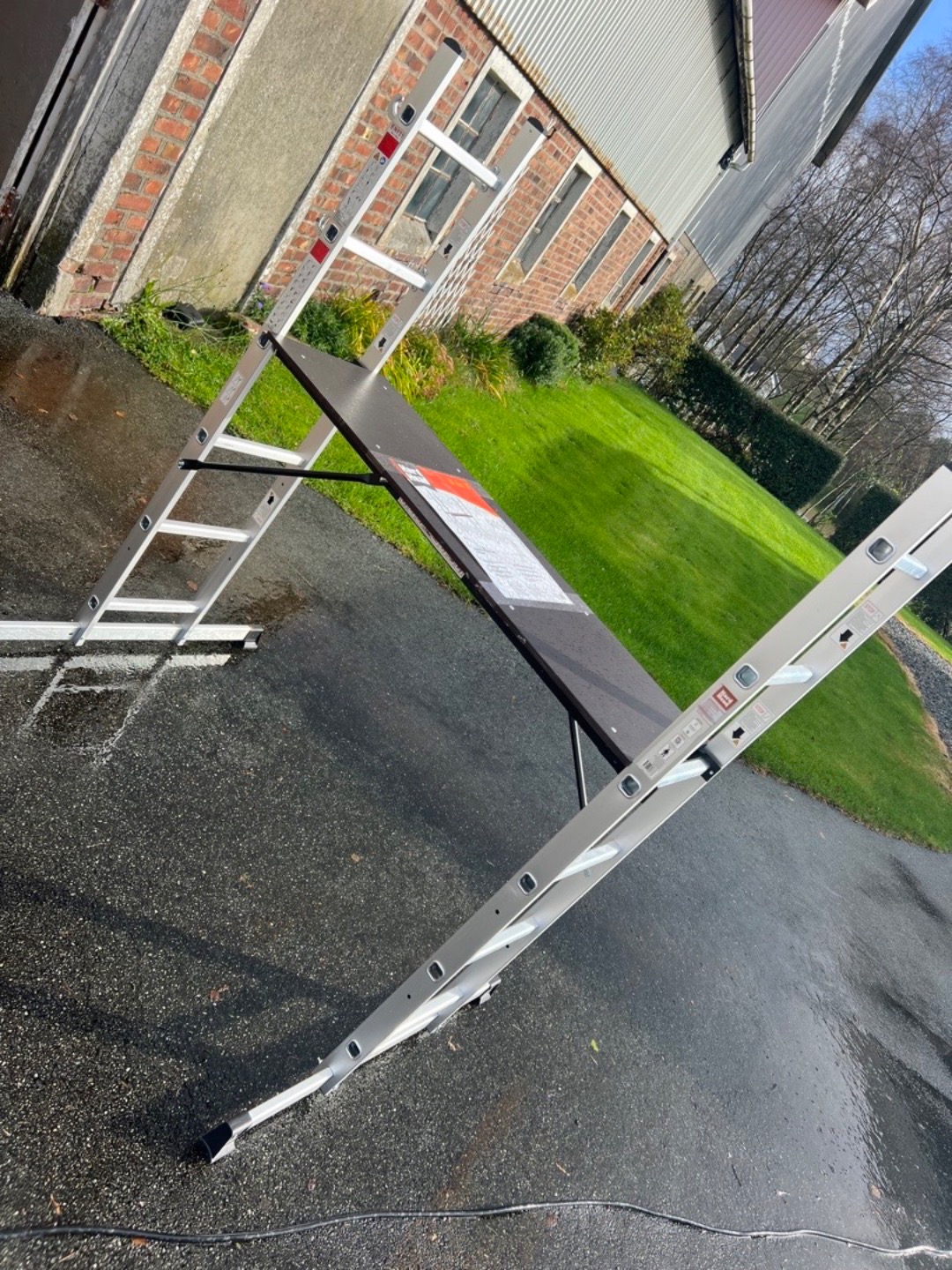 Kombistige med plattform