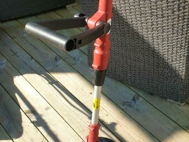 Batteridriven grästrimmer