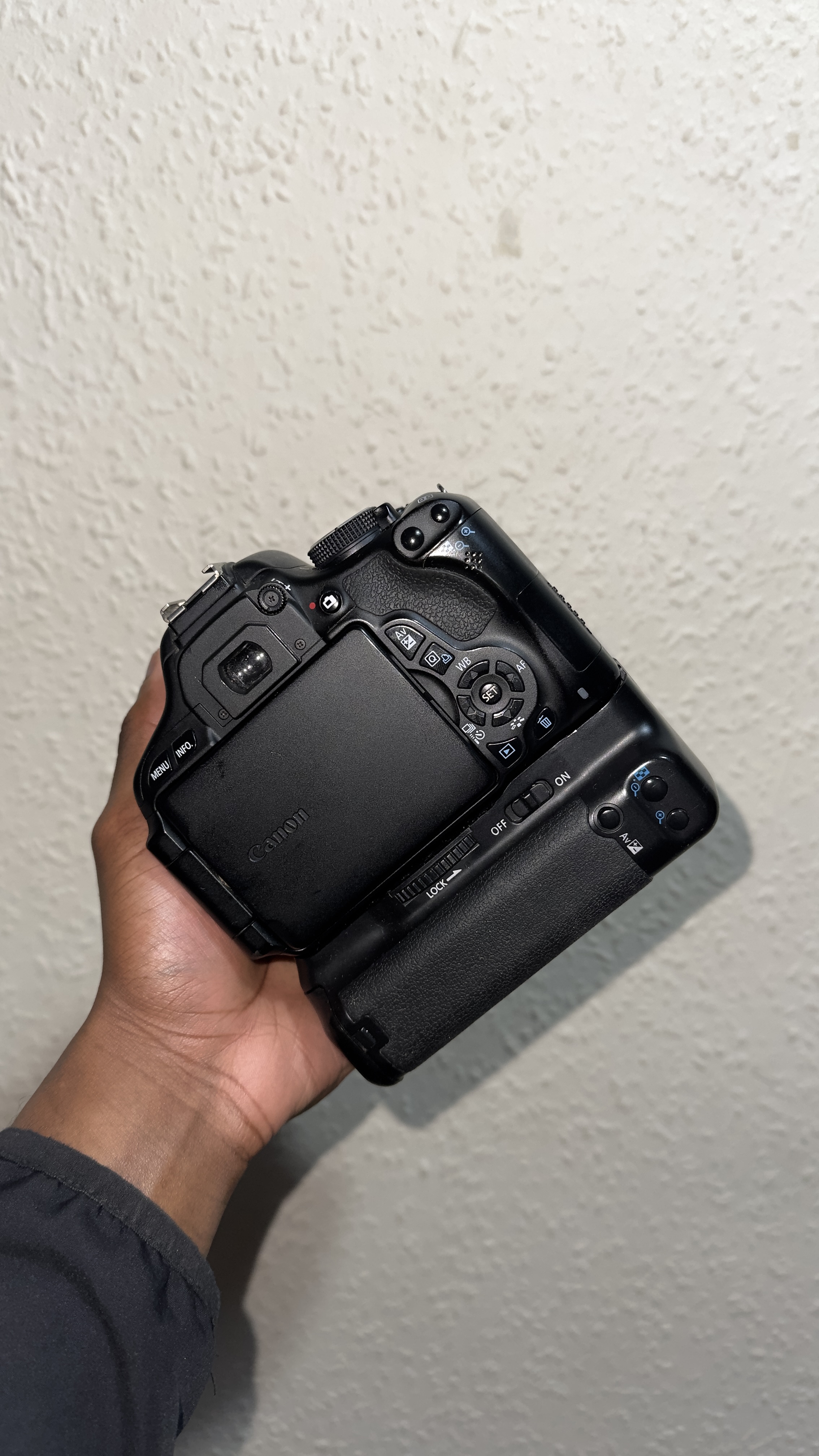 Canon 600d dslr bundle (18–135mm lens)