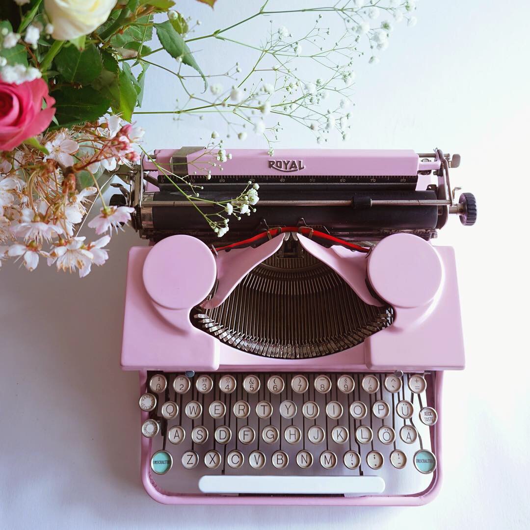 Pink typewriter - 1930s