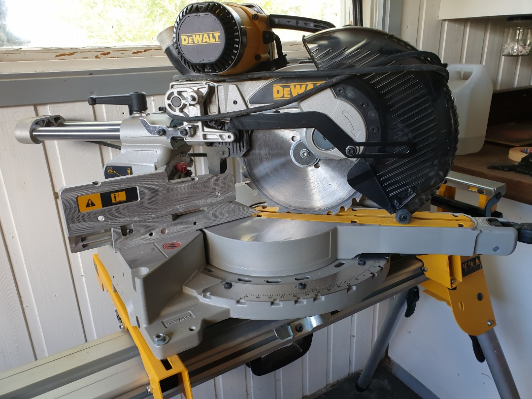 Geringssåg  dewalt dw717xps