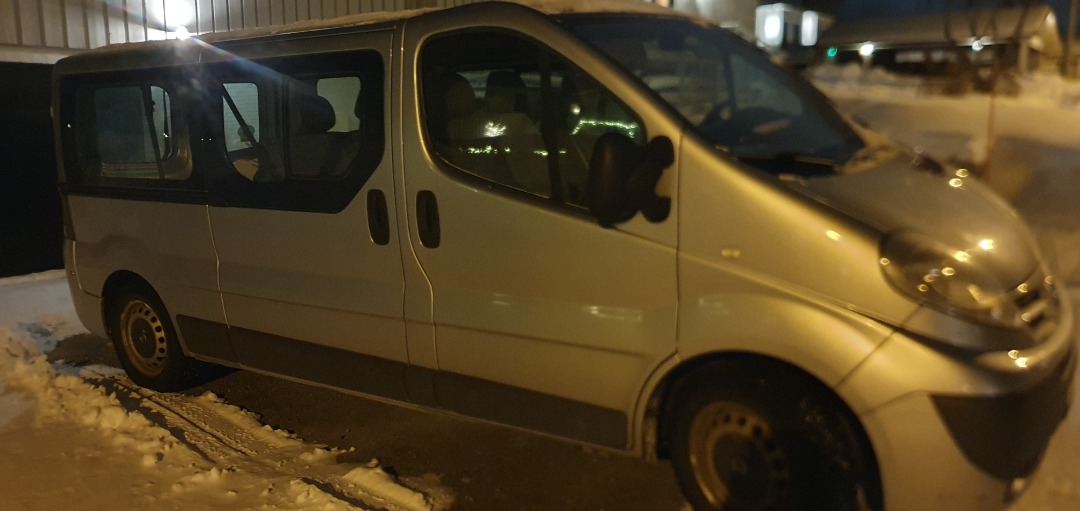 Nissan primastar 9 seter