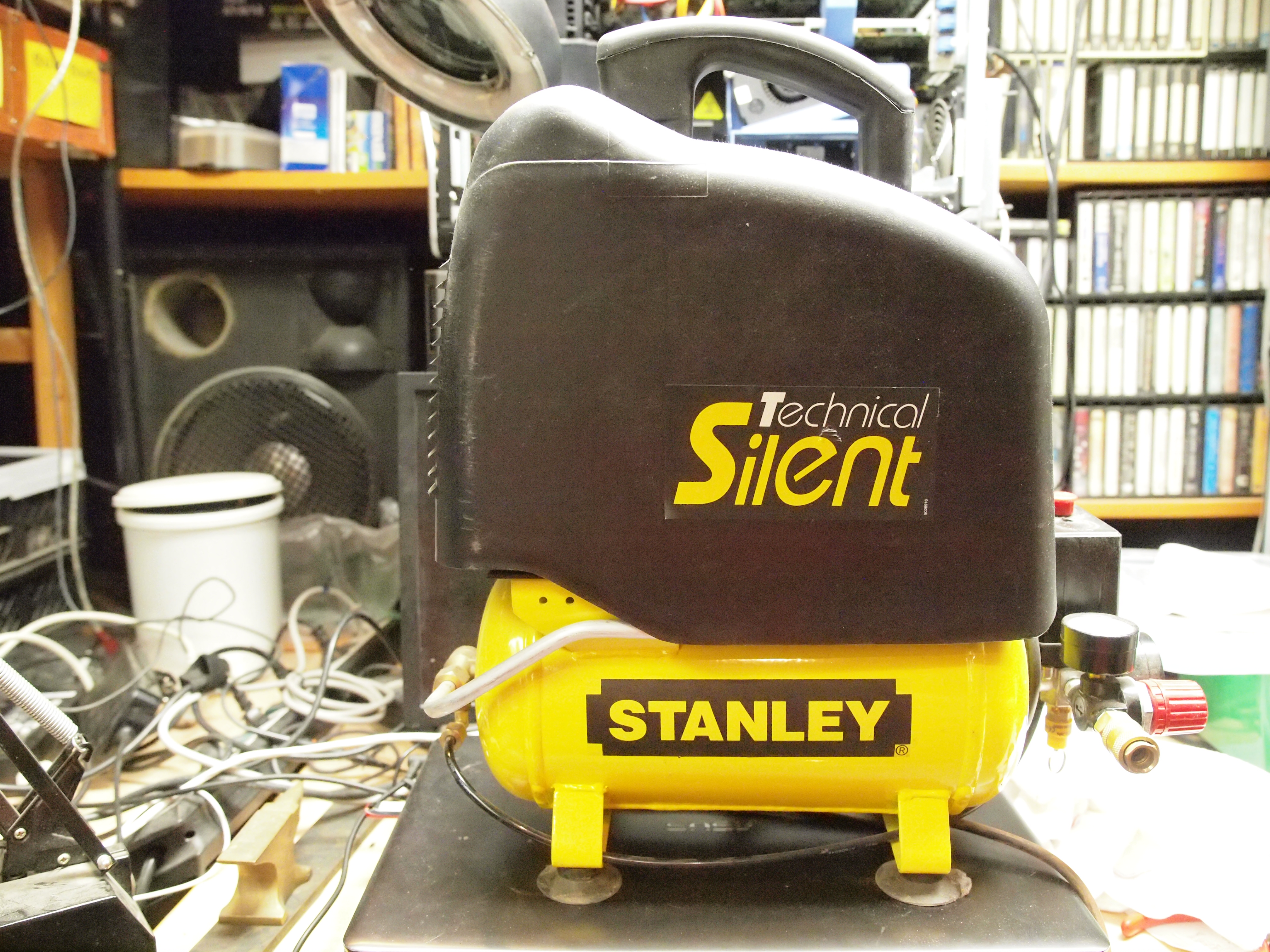 Stanley liten bärbar kompressor på 9kg!