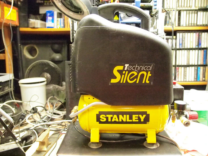 Stanley liten bärbar kompressor på 9kg!