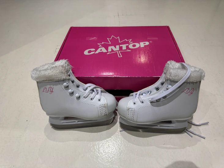 Lasten hyväkuntoiset ja tukevat luistimet koko 26