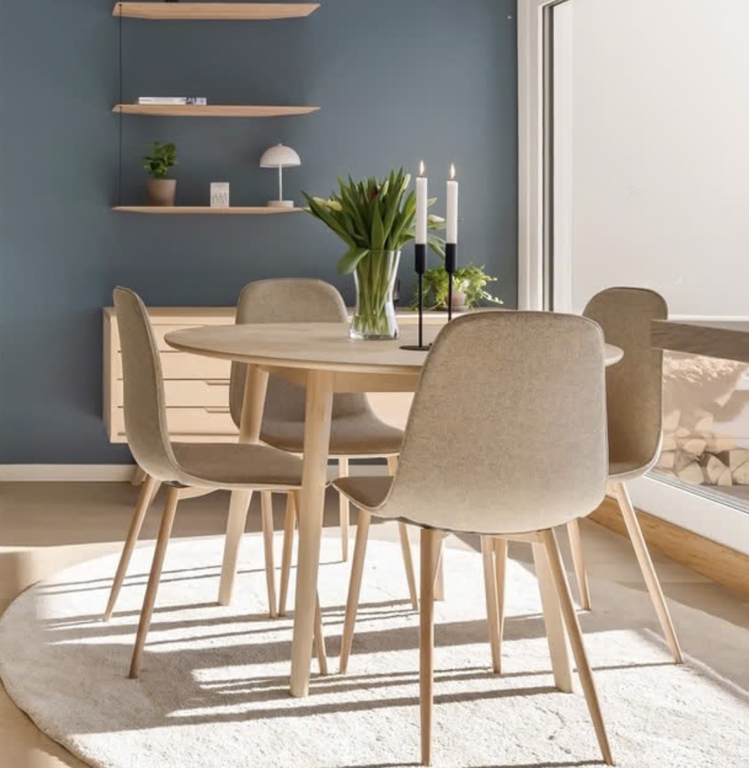 Bord og stoler til styling
