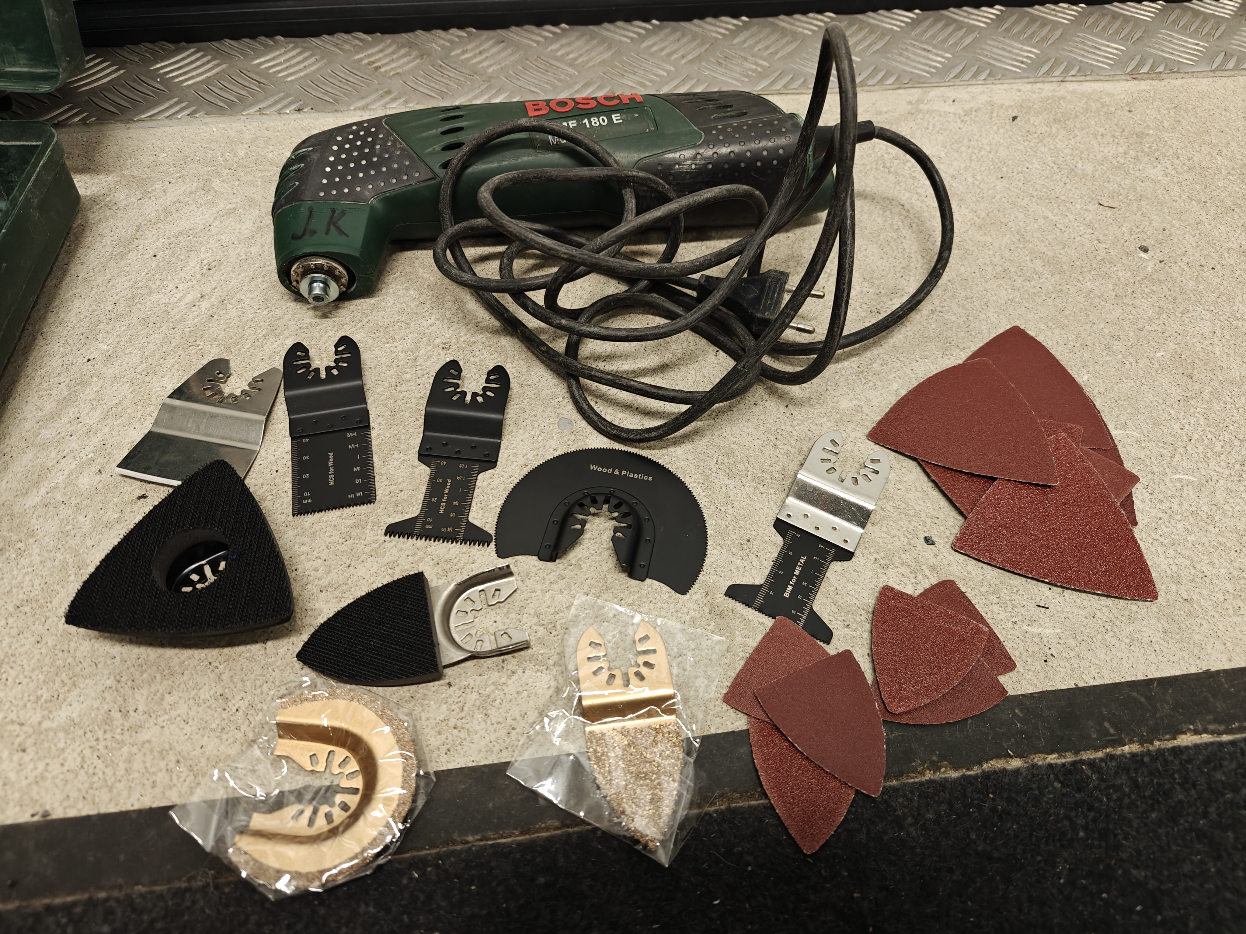 Bosch monitoimityökalu