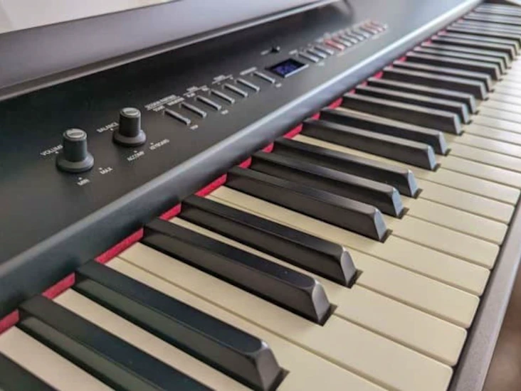 Roland fp-4f piano med stativ, krakk og pedal