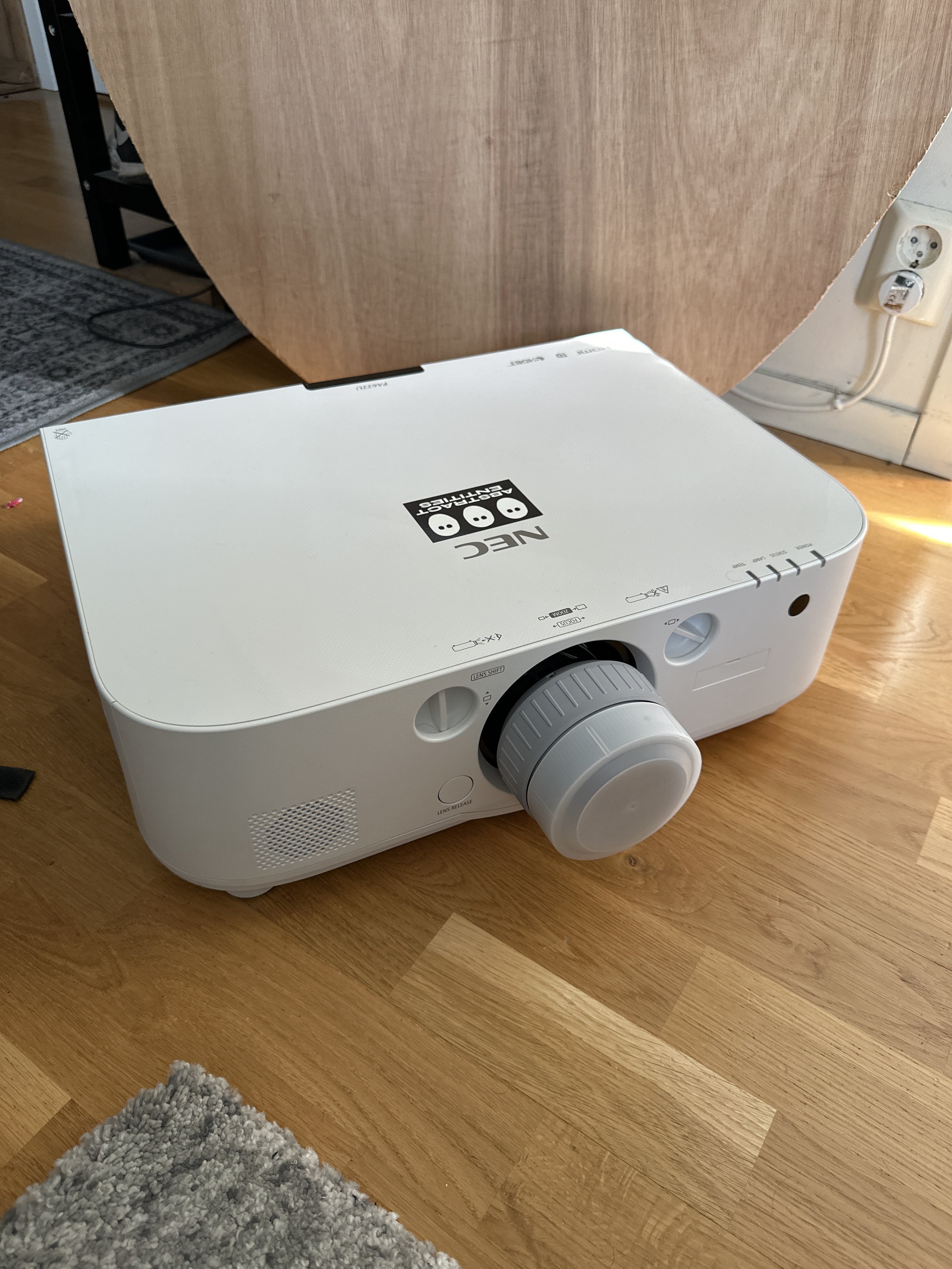 Professionel event projektor 6200 lumen, 2 tillgängliga