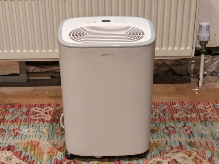 Highly efficient dehumidifier