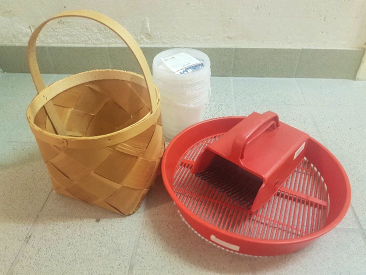 Bärplockare och rensgaller