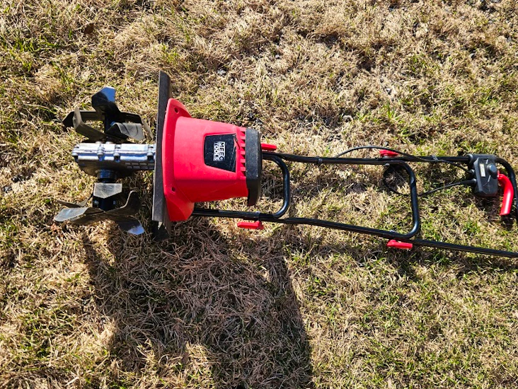 Liten elektrisk jordfreser