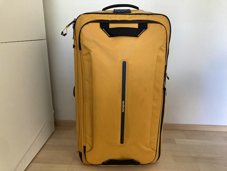 Iso samsonite matkalaukku