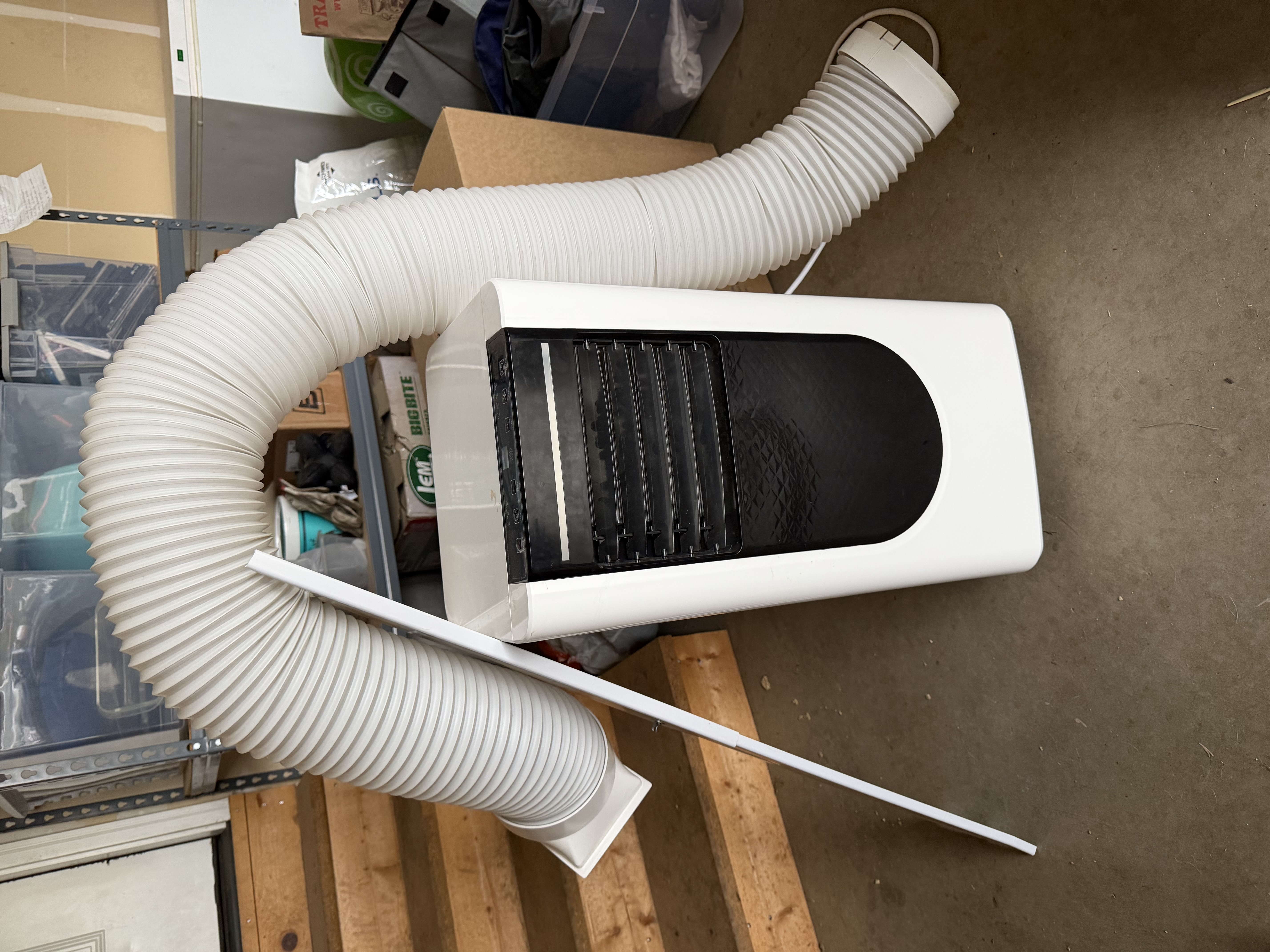 Portable air conditioning unit