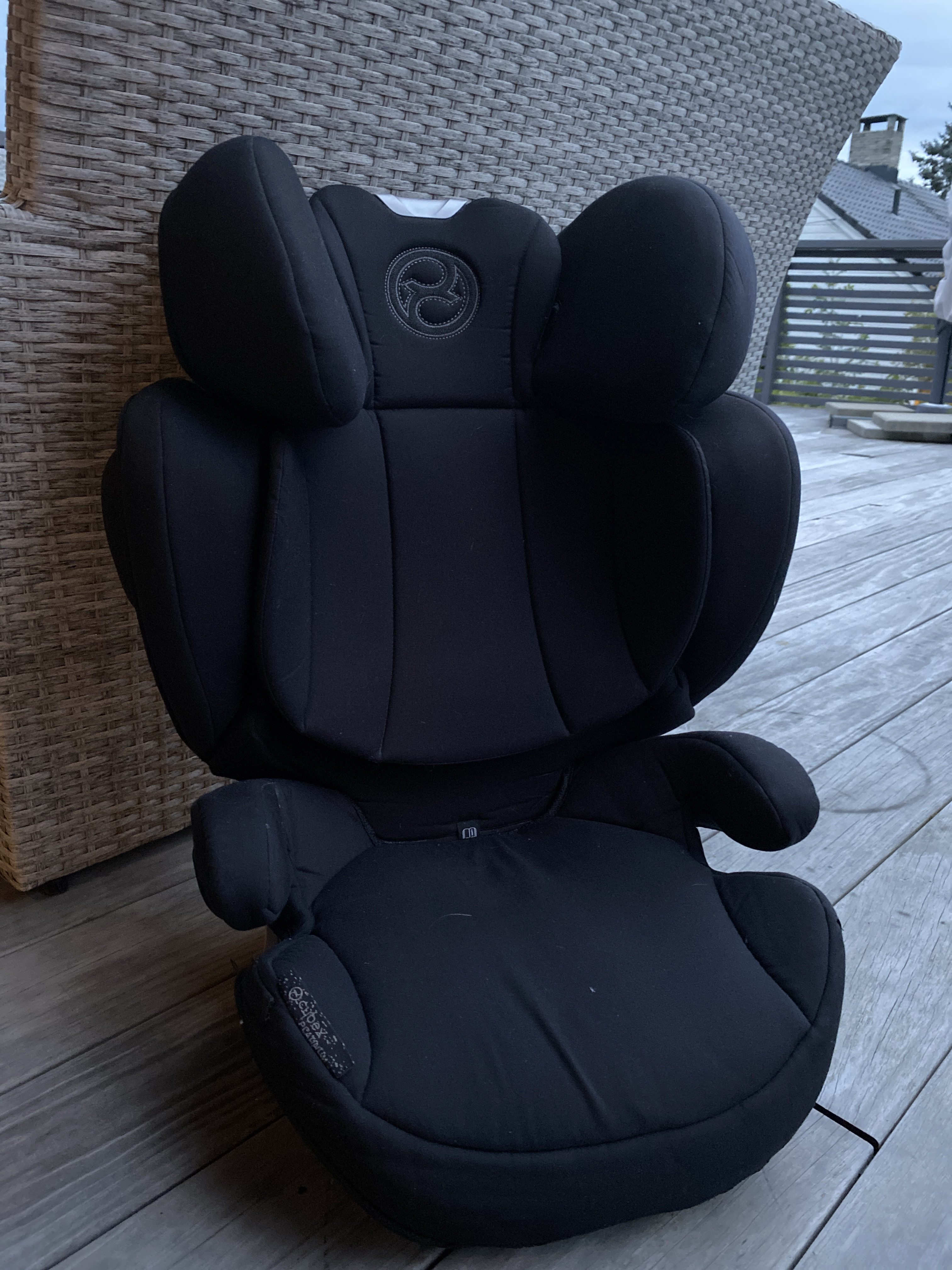 Isofix forovervendt barnestol 100-150 cm