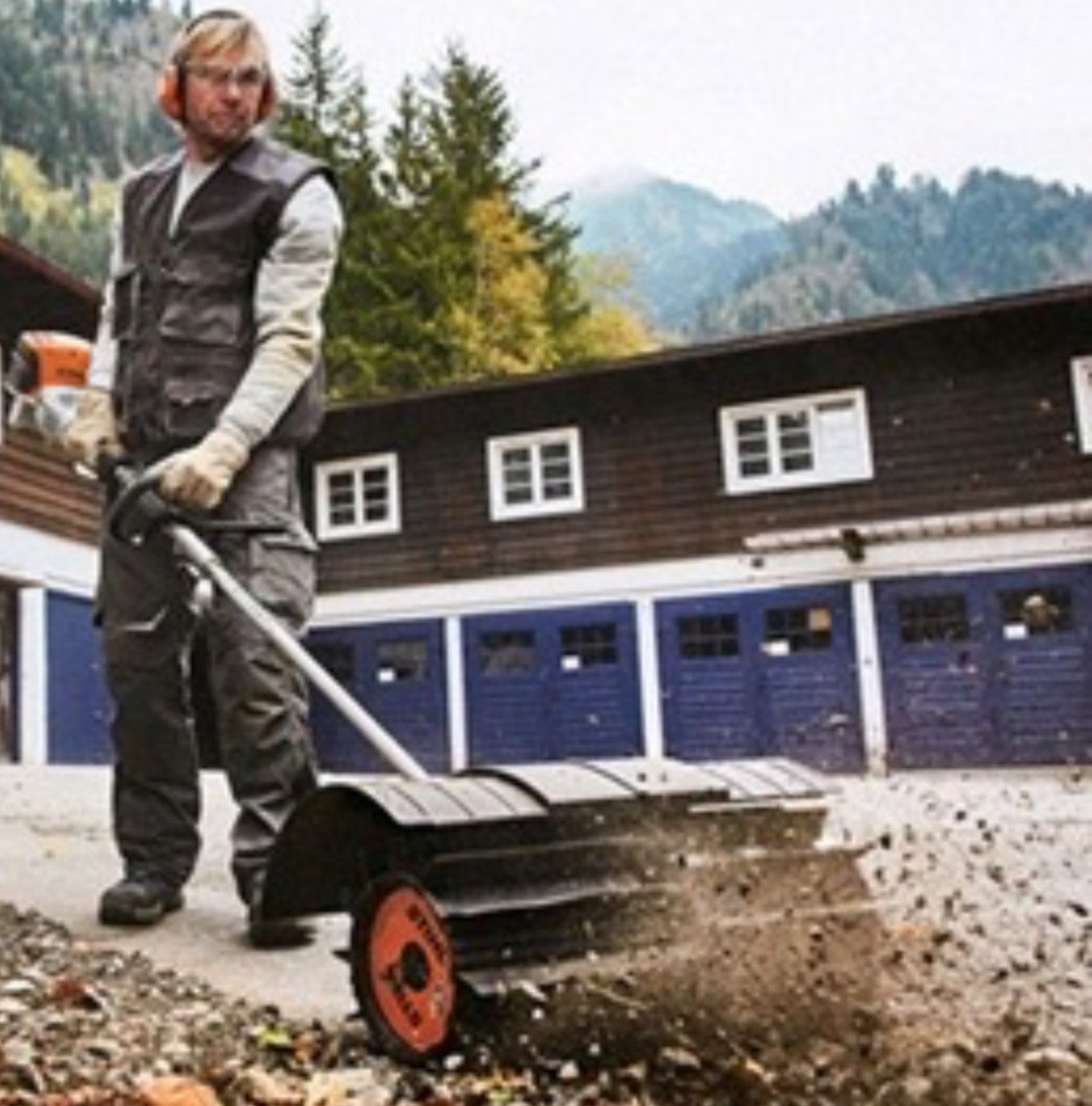 Stihl bensindrevet feiemaskin / feiekost