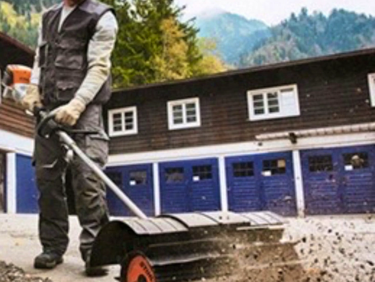 Stihl bensindrevet feiemaskin / feiekost