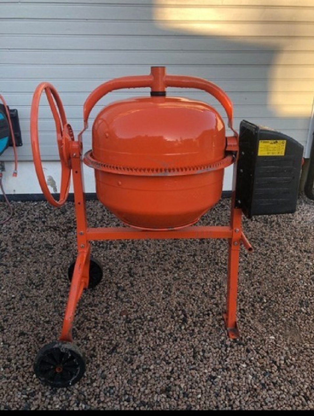 Kraftig og god limex betongblander 