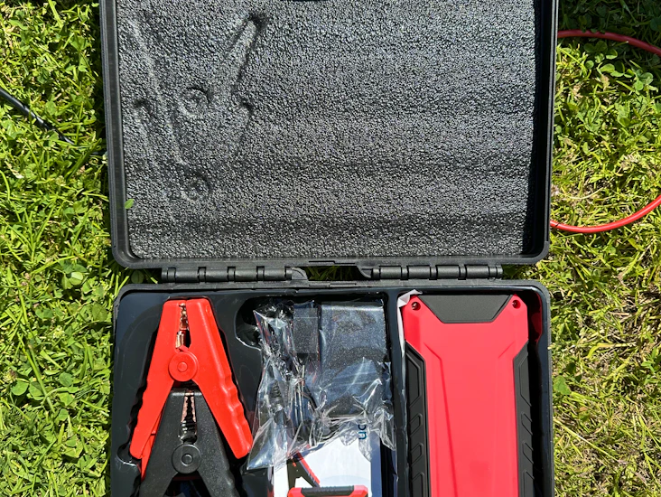 Jump starter/starthälp till bilen