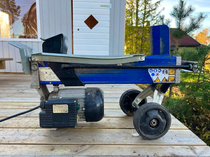 Vedkløyver med 4t trykk