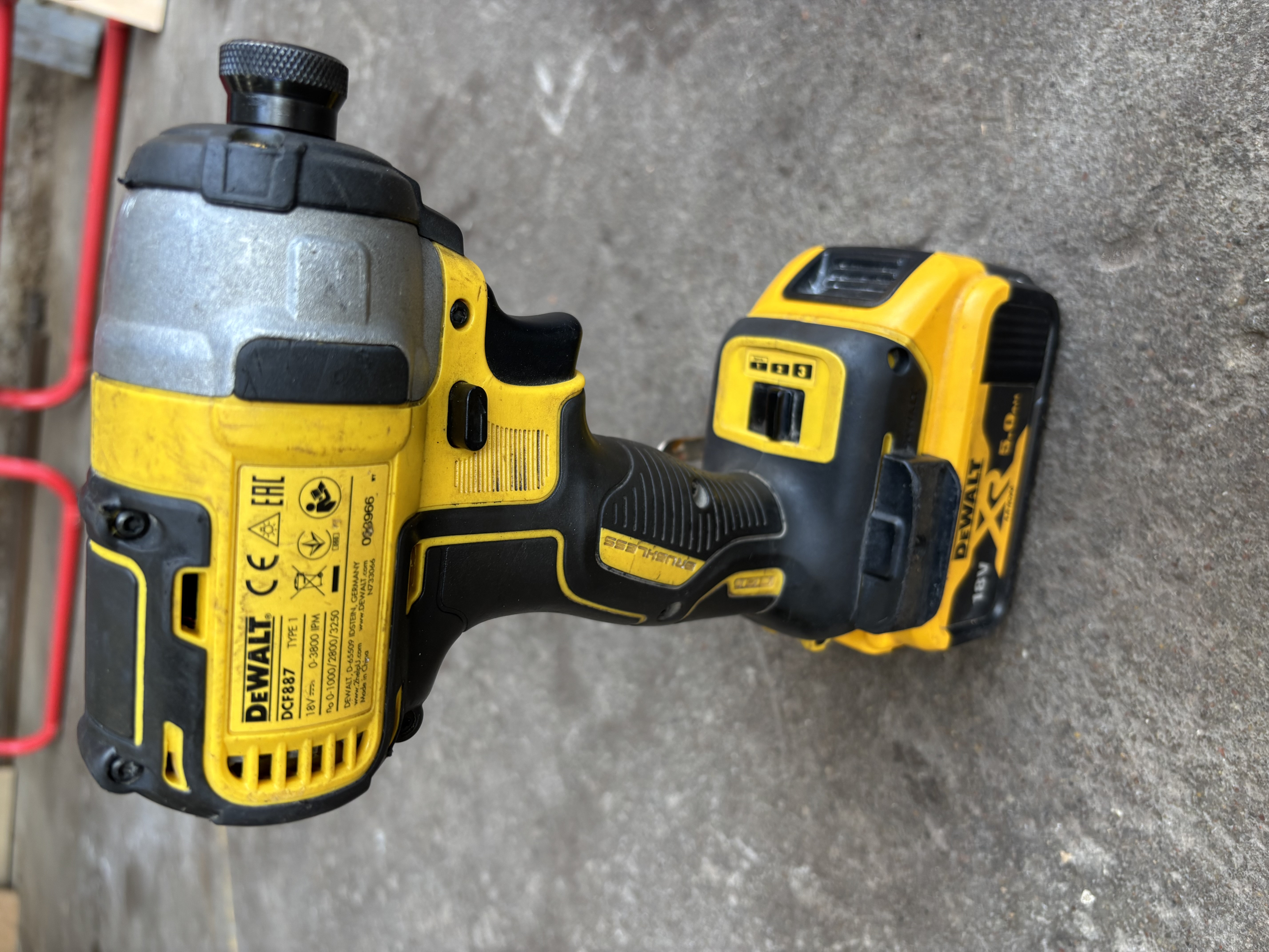 Dewalt kompakt slagskruvdragare 18v-batteri och laddare