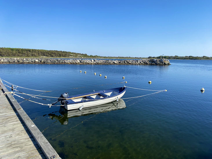 Motorbåt med utombordare 15 hk
