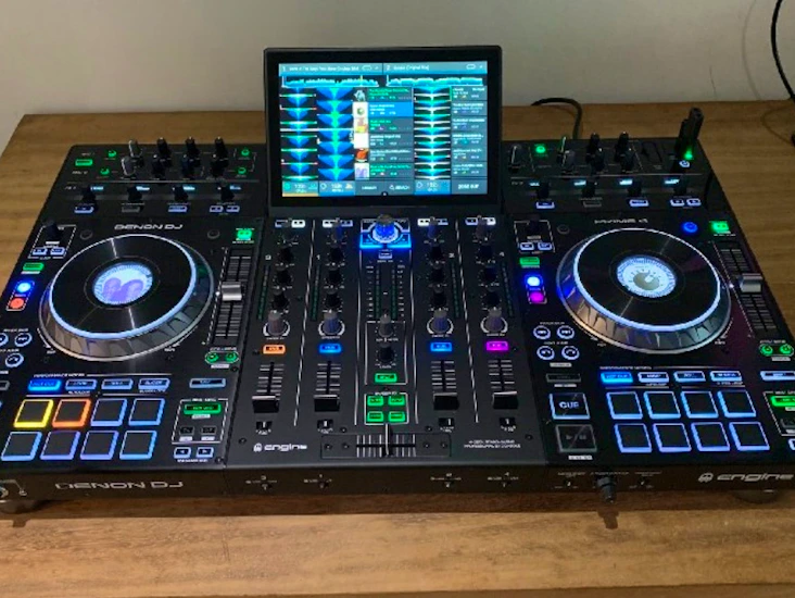 Denon dj prime 4