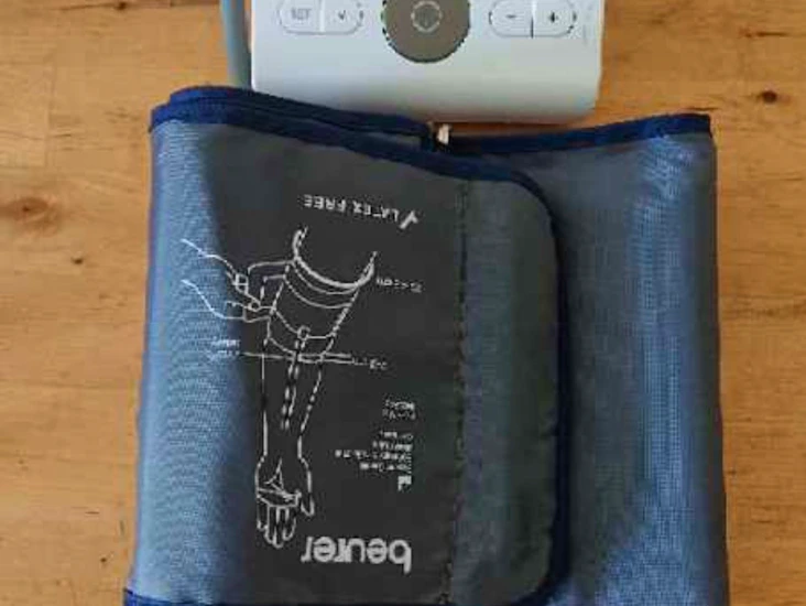 Blodtrycksmätare blood pressure monitor