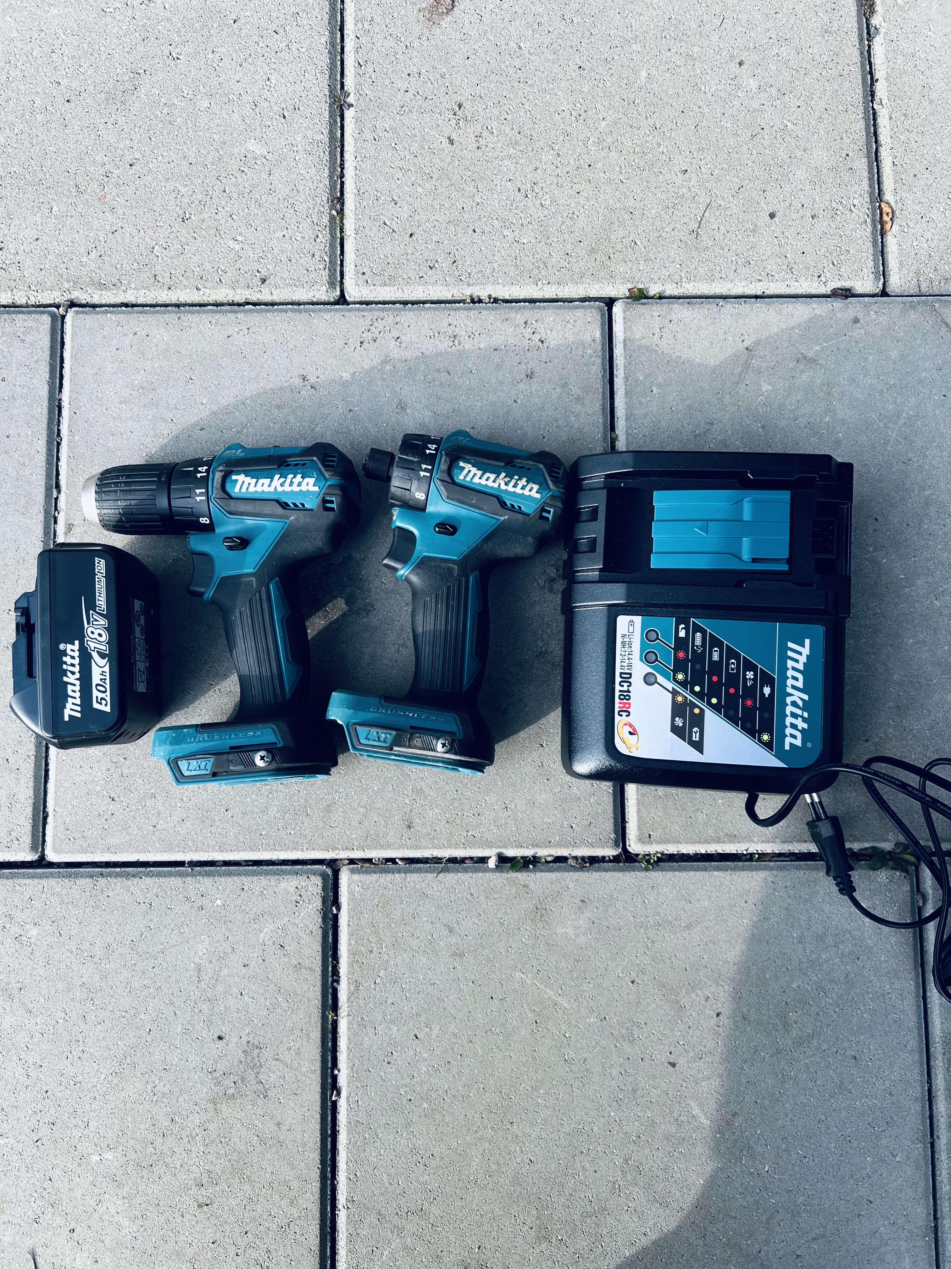 Makita mutterdragare & skruvdragare med ett batteri och laddare