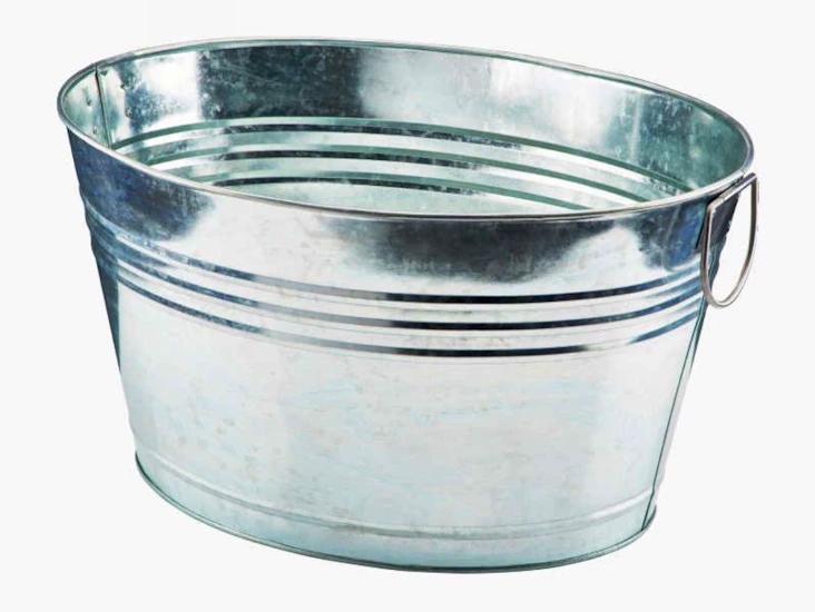 Zinkbalja för drycken på festen