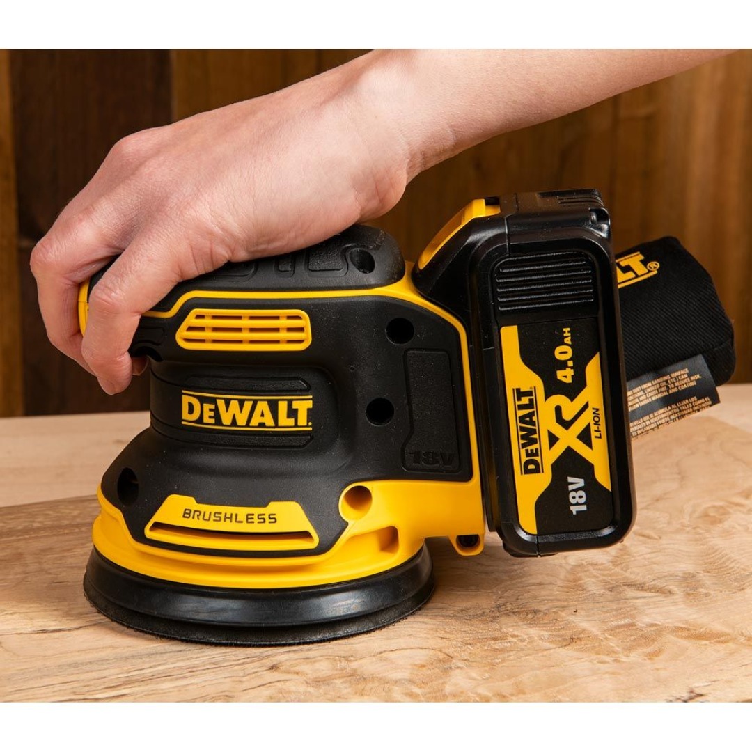 Dewalt dcw210n excenterslip + 5ah batteri + slippapper 