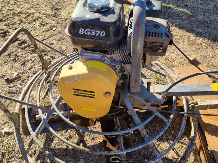 Betongglättare / rotorglättare uthyres – proffsig finish på din betong!