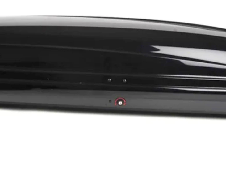 Takbox med räcke för flera bilar