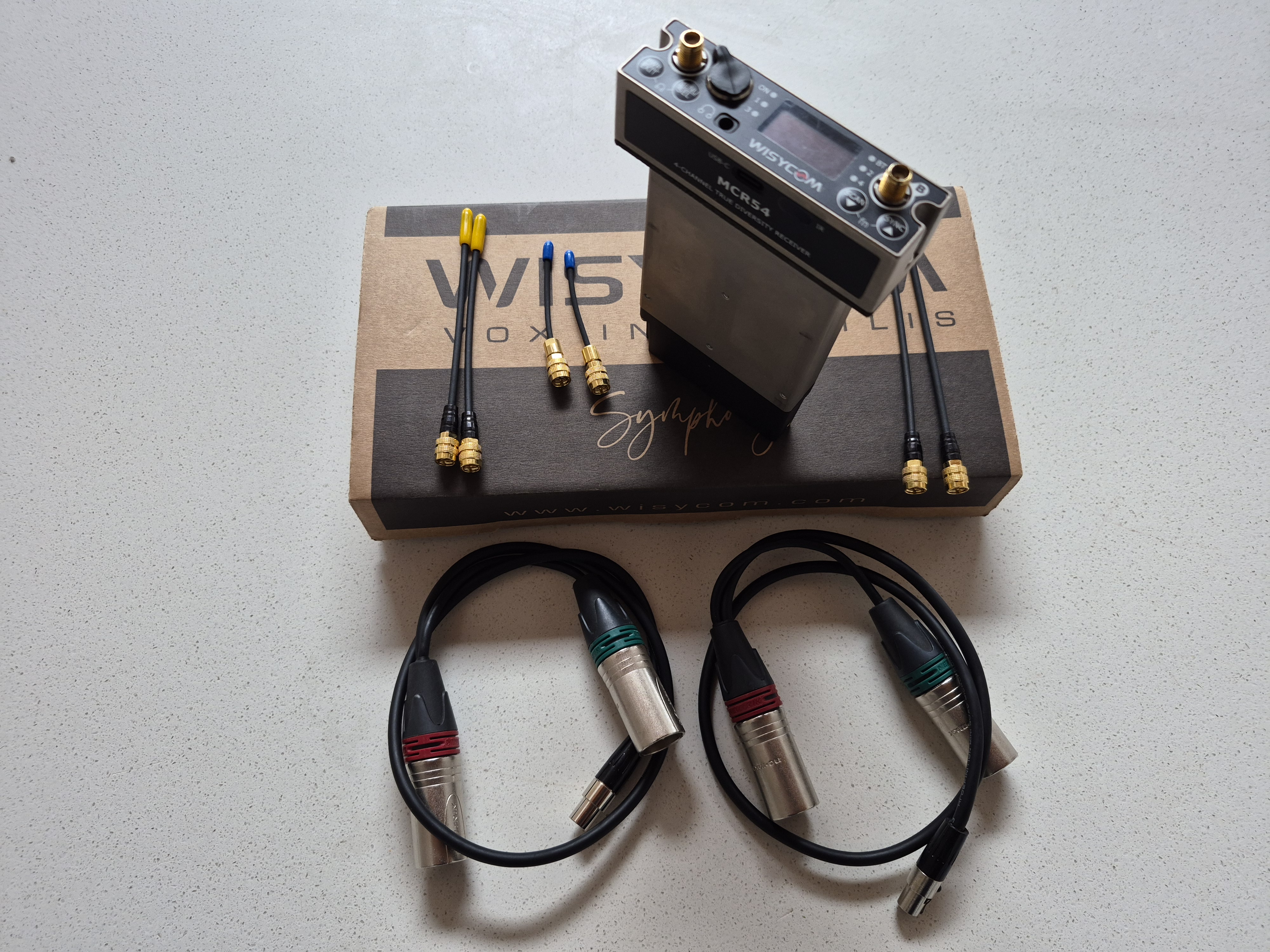 Wisycom mcr54 radio mic receiver 