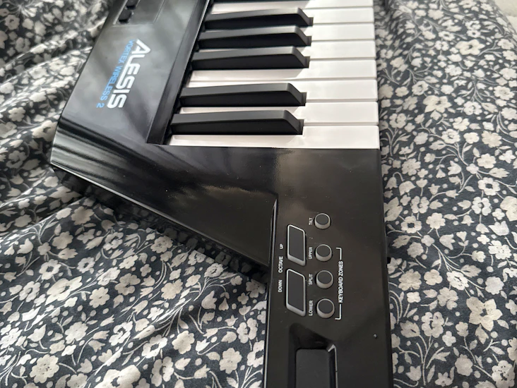 Alesis vortex wireless 2 keytar