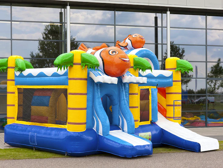 Hoppborg clownfish 🐟bouncycastle