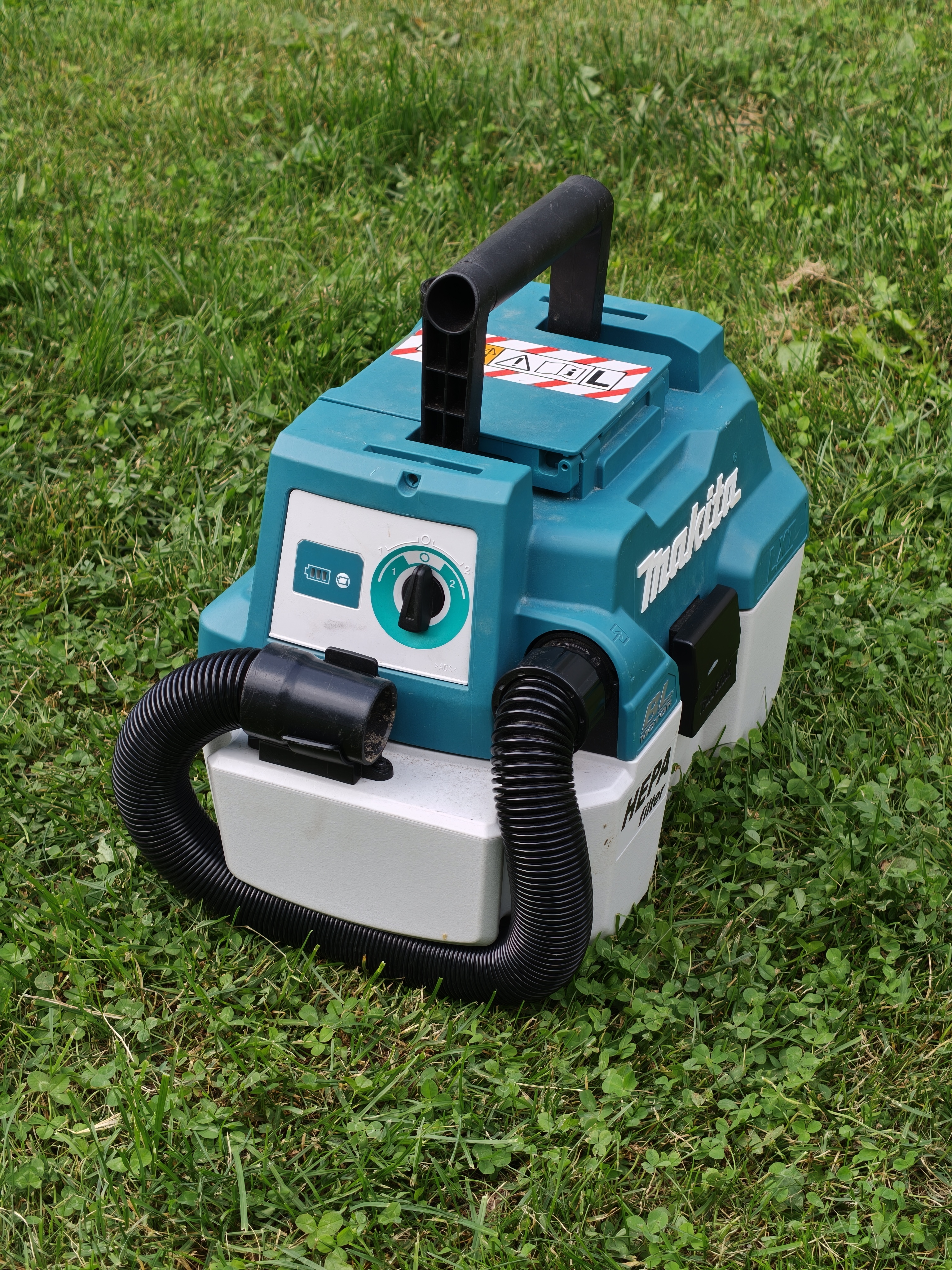 Akkuimuri makita lxt dvc750l