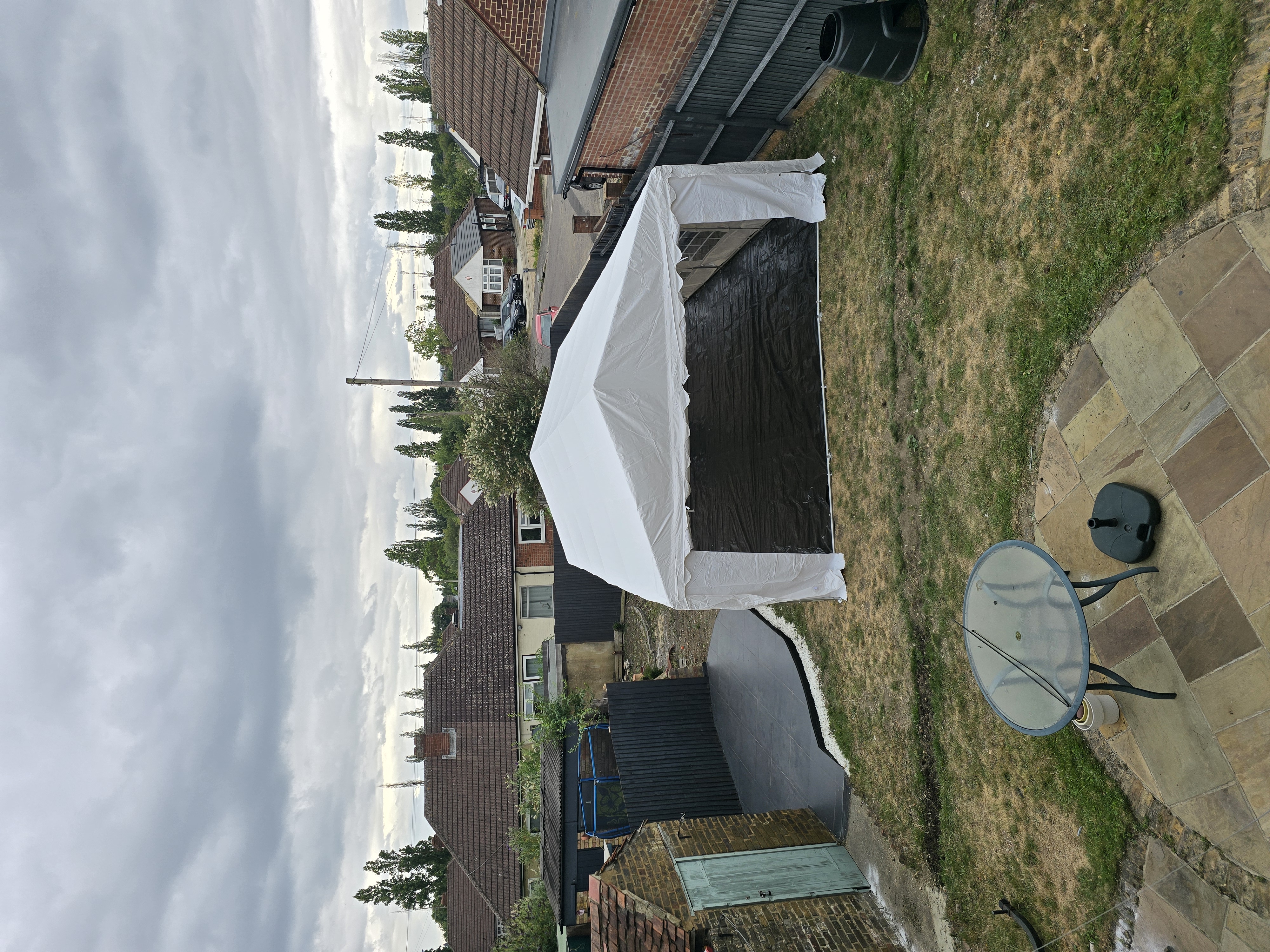 5m x 10m marquee hire in west london & middlesex