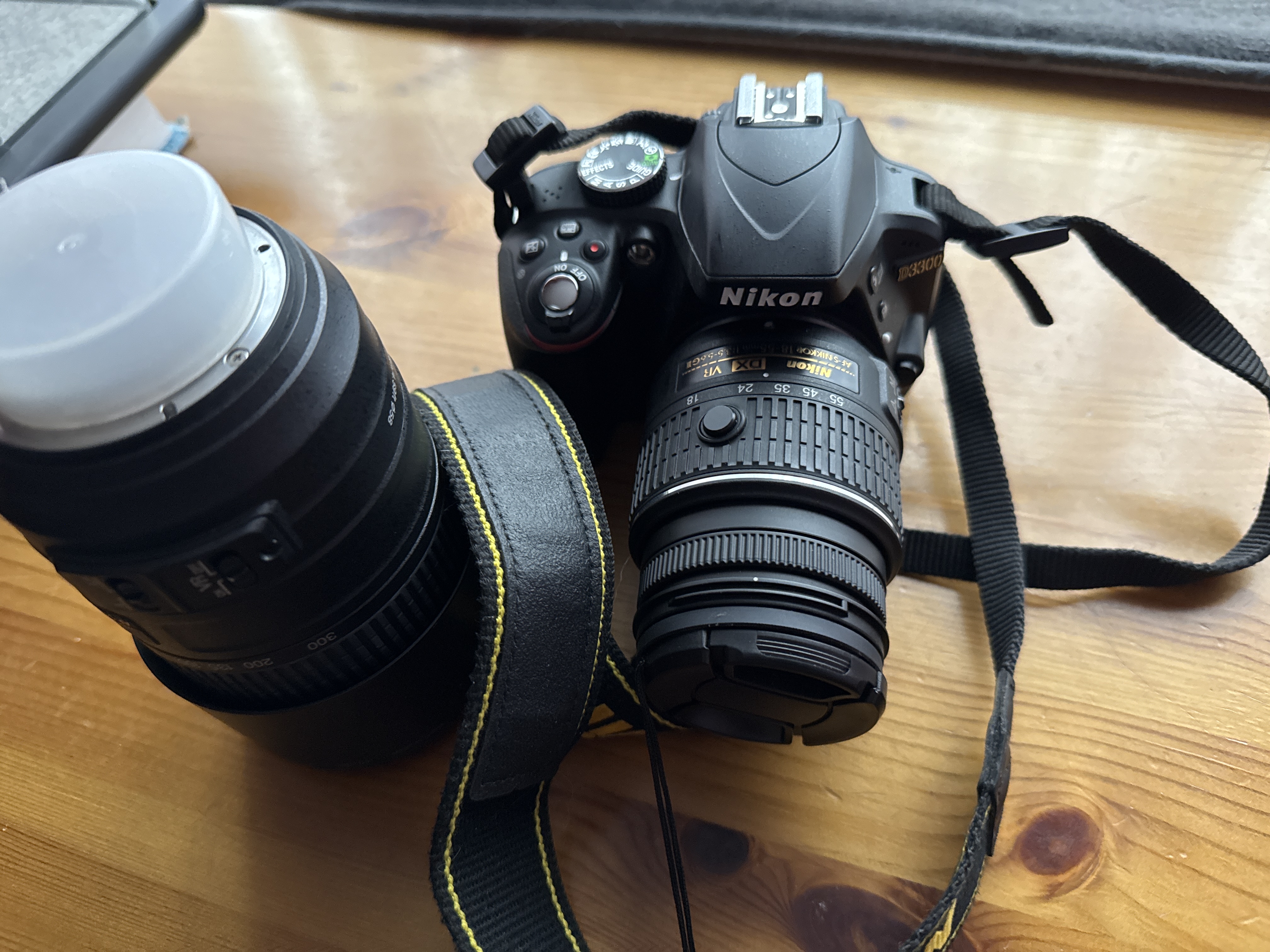 Nikon digital camera with lenses d3300